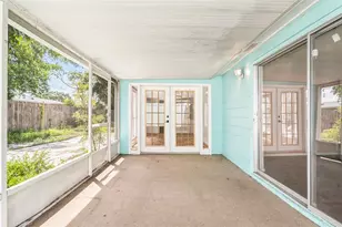 9830 Mark Twain Ln, Port Richey, FL 34668 - Photo 23