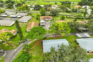 2206 Horsham Pl, Sun City Center, FL 33573 - Photo 33