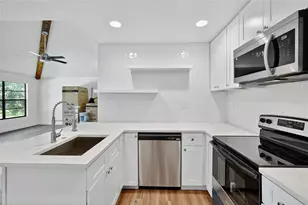 1306 Lennox Rd E, Palm Harbor, FL 34683 - Photo 9