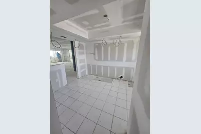 5555 Gulf Boulevard #218, Saint Pete Beach, FL 33706 - Photo 7