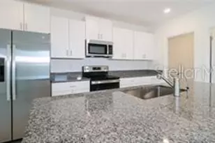 11142 Radiant Shore Loop, San Antonio, FL 33576 - Photo 7