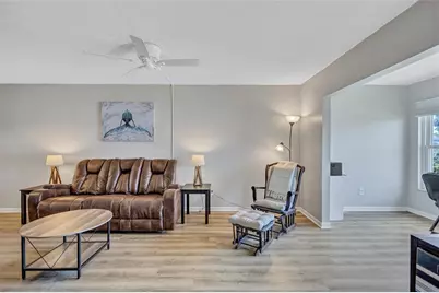 3125 36th Street N #208, Saint Petersburg, FL 33713 - Photo 9