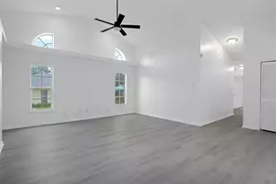 201 Oak Lake Dr, Spring Hill, FL 34608 - Photo 19