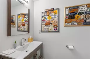 763 Date Palm Ln, Saint Petersburg, FL 33707 - Photo 9