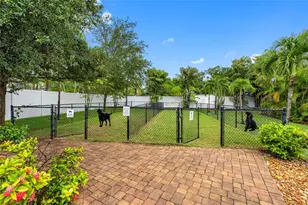 763 Date Palm Ln, Saint Petersburg, FL 33707 - Photo 21