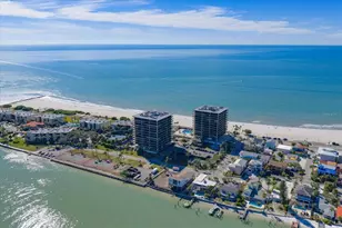 7650 Bayshore Dr, Treasure Island, FL 33706 - Photo 9