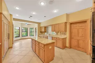 902 River Rapids Ave, Brandon, FL 33511 - Photo 15