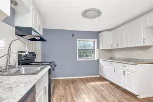 1009 Mercer Loop, Plant City, FL 33567 - Photo 13