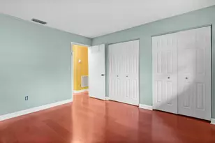 6070 80th St N, Saint Petersburg, FL 33709 - Photo 15