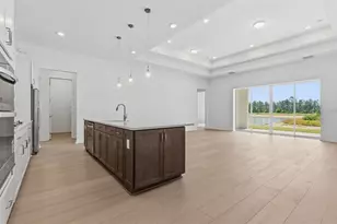 35060 Colstrip Trl, Zephyrhills, FL 33541 - Photo 5
