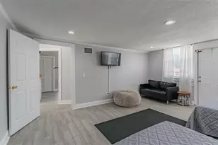 1668 28th Ave N, Saint Petersburg, FL 33713 - Photo 3