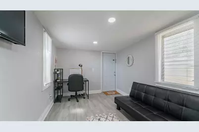 1668 28th Avenue N, Saint Petersburg, FL 33713 - Photo 5