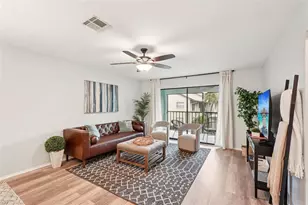 335 3 Lakes Ln, Venice, FL 34285 - Photo 3