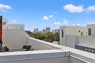 320 15th St N, Saint Petersburg, FL 33705 - Photo 31