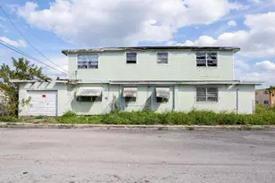 857 SW Ave C Pl, Belle Glade, FL 33430 - Photo 39