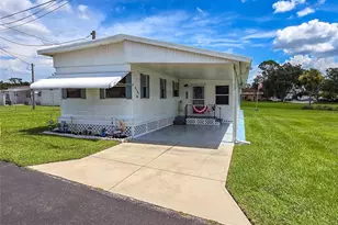 6132 Harriet St, Zephyrhills, FL 33542 - Photo 1