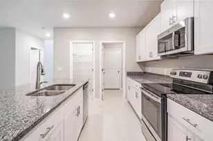 31807 Barrel Wave Way, Wesley Chapel, FL 33545 - Photo 37