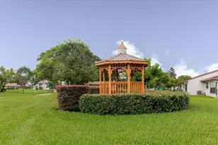 7614 Radcliffe Cir, Port Richey, FL 34668 - Photo 9