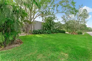 1761 Oceanview Dr, Saint Petersburg, FL 33715 - Photo 57