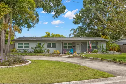1585 78th Avenue N, Saint Petersburg, FL 33702 - Photo 1