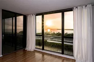 7100 Sunshine Skyway Ln S, Saint Petersburg, FL 33711 - Photo 11