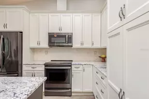 538 Walden Ct, Dunedin, FL 34698 - Photo 9