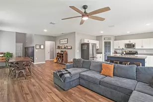 34176 Verbena St, Wesley Chapel, FL 33545 - Photo 7