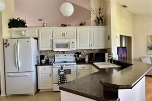 2002 E Del Webb Blvd, Sun City Center, FL 33573 - Photo 11