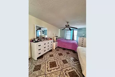 10116 Wheatley Hills Court, Tampa, FL 33615 - Photo 9