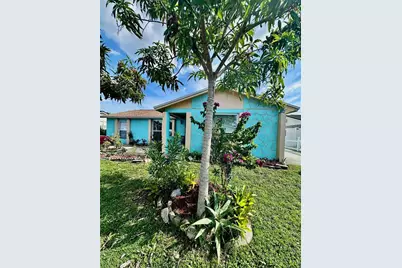 10116 Wheatley Hills Court, Tampa, FL 33615 - Photo 3