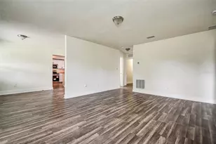 2484 Bayshore Blvd, Dunedin, FL 34698 - Photo 9