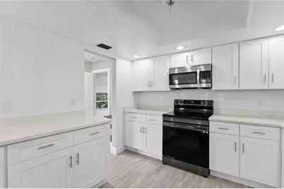 8412 Flagstone Drive, Tampa, FL 33615 - Photo 15