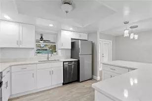 8412 Flagstone Dr, Tampa, FL 33615 - Photo 13