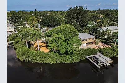 378 Tennessee Avenue, Crystal Beach, FL 34681 - Photo 1