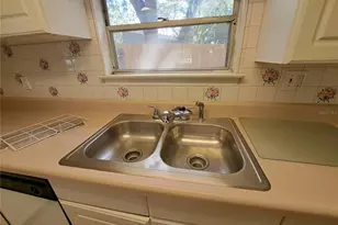 1040 65th St S, South Pasadena, FL 33707 - Photo 17