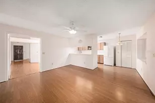 7112 Hollowell Dr, Tampa, FL 33634 - Photo 15