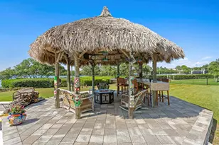 1632 Seabreeze Dr, Tarpon Springs, FL 34689 - Photo 69