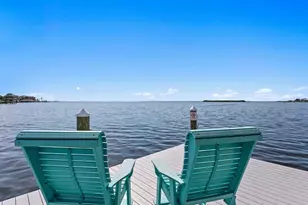 1632 Seabreeze Dr, Tarpon Springs, FL 34689 - Photo 59
