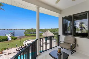 1632 Seabreeze Dr, Tarpon Springs, FL 34689 - Photo 53