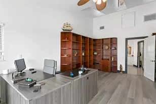 1632 Seabreeze Dr, Tarpon Springs, FL 34689 - Photo 27