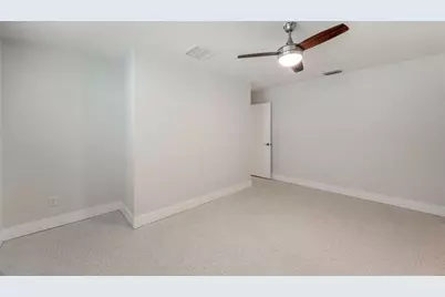 1877 Del Robles Drive, Clearwater, FL 33764 - Photo 17