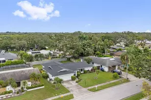 1877 Del Robles Dr, Clearwater, FL 33764 - Photo 61