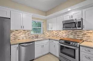2440 World Pkwy Blvd, Clearwater, FL 33763 - Photo 23