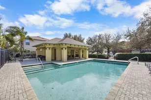 4564 Limerick Dr, Tampa, FL 33610 - Photo 37