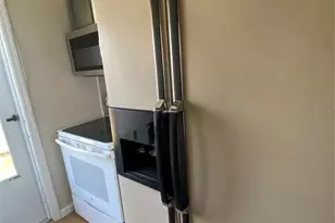 3722 28th St N, Saint Petersburg, FL 33713 - Photo 3