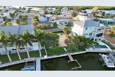415 180th Avenue E, Redington Shores, FL 33708 - Photo 27