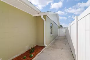 14918 Old Pointe Rd, Tampa, FL 33613 - Photo 41