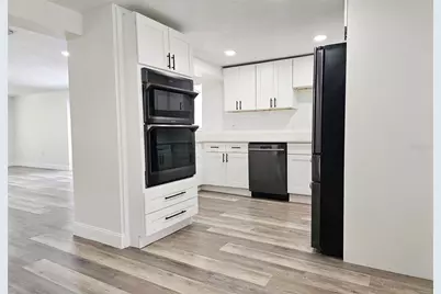 9526 Eastfield Road, Thonotosassa, FL 33592 - Photo 11