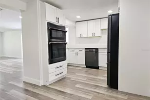 9526 Eastfield Rd, Thonotosassa, FL 33592 - Photo 11