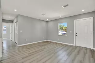 1235 Stockton Dr, Clearwater, FL 33755 - Photo 7